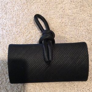 Small ladies black evening clutch.